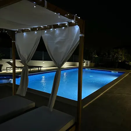 アパート Helamoni, New 5 Star 2 Person With Pool *