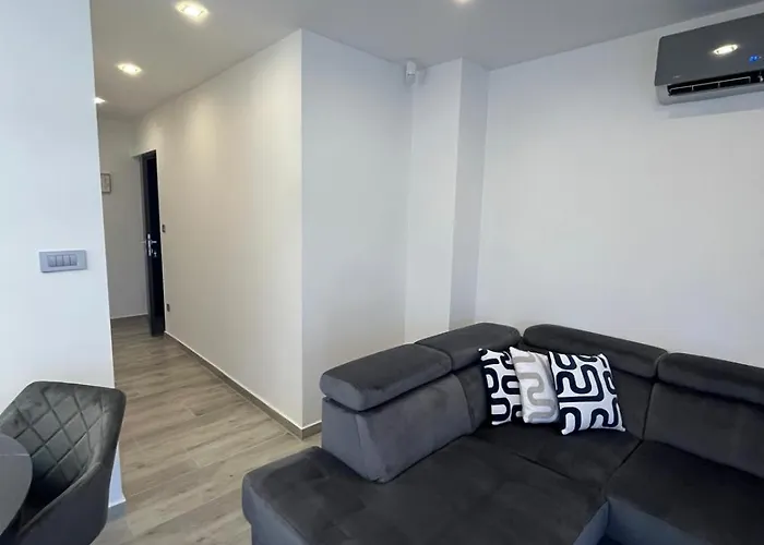 Helamoni, New 5 Star 2 Person With Pool Apartament Malinska