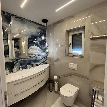 شقة Helamoni, New 5 Star 2 Person With Pool مالينسكا