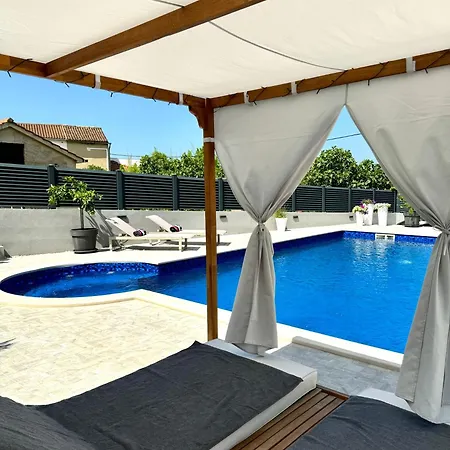 Apartment Helamoni, New 5 Star 2 Person With Pool *
