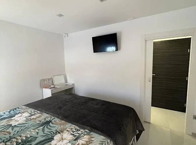 Apartamento Helamoni, New 5 Star 2 Person With Pool *