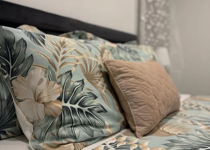 Helamoni, New 5 Star 2 Person With Pool Apartamento *