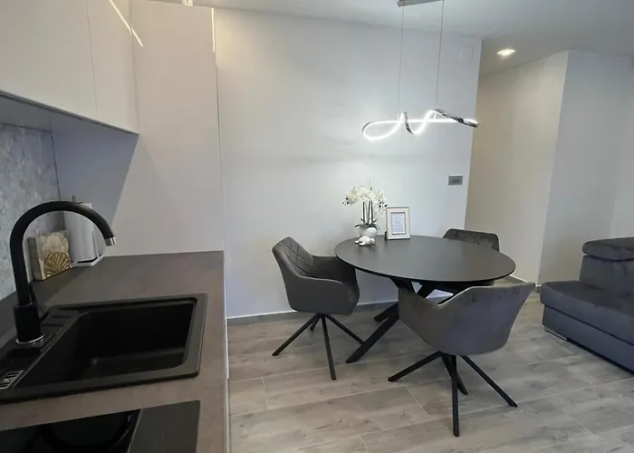 Apartamento Helamoni, New 5 Star 2 Person With Pool *